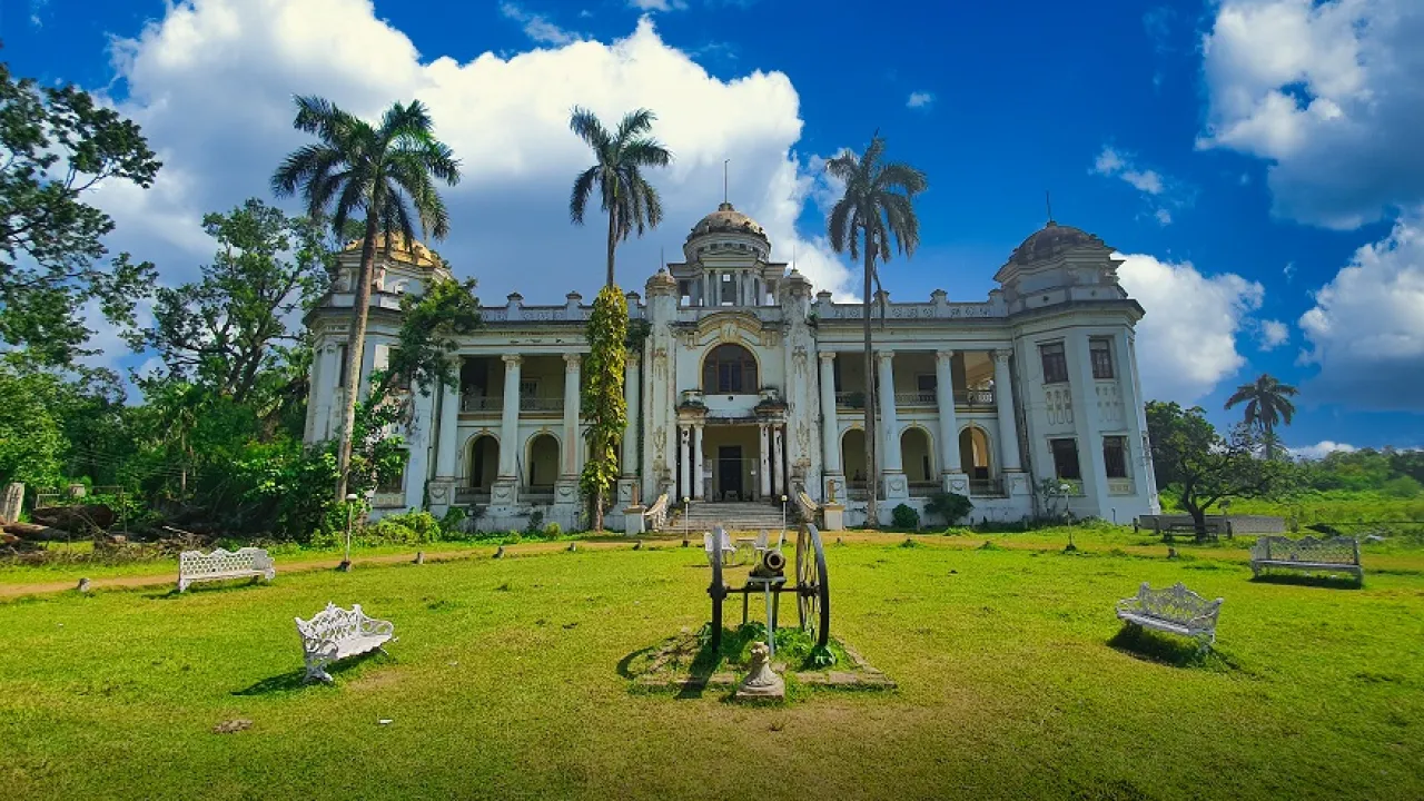 The Mahishadal Rajbari Estate comprises Rangi Basan Palace and Phulbagh Palace