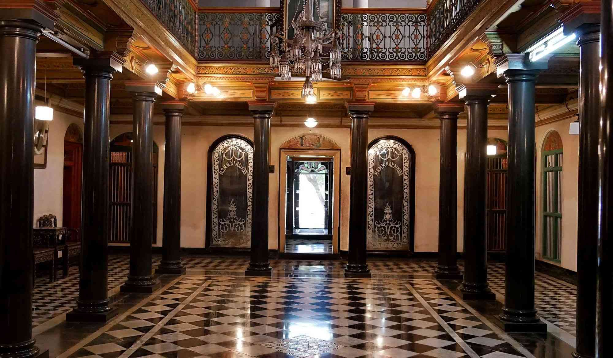 The Chettinad region is known for its opulent mansions, built by the Chettiar merchant community