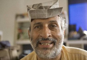 Arvind Gupta with his newspaper cap