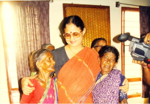 Art Of Healing Among India’s Poorest: A Remarkable Woman Doctor’s Story