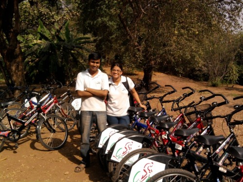 Raj Janagam and Jui Gangan, founders of Cycle Chalao