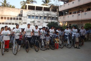 The Go Greens Girls cycling around India