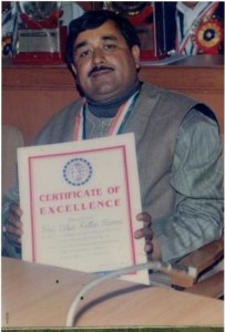 Mr Sharma with “Rising Personality of India” award 