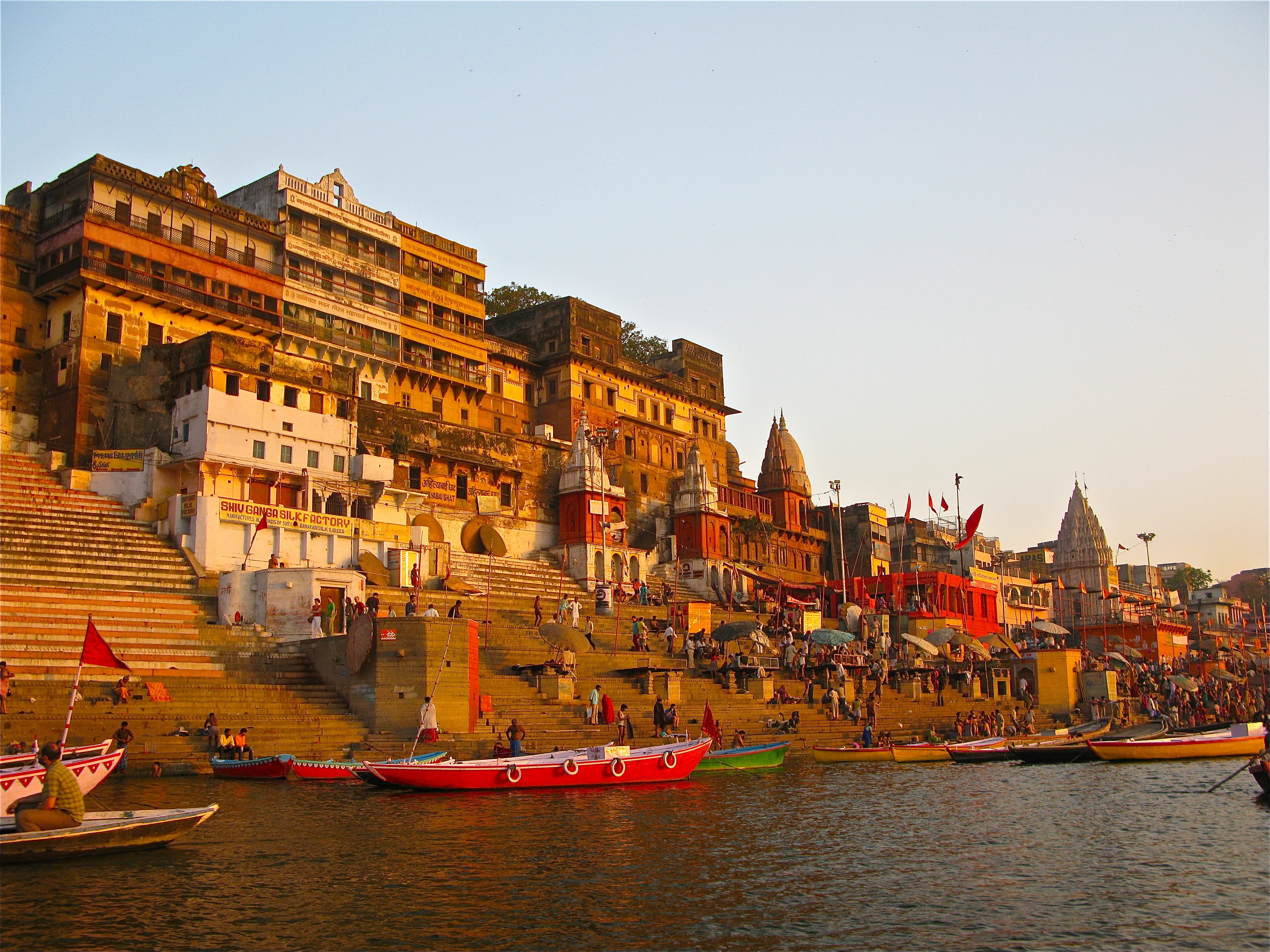 The city of Varanasi is considered sacred by the Hindus and is situated on the banks of the Ganges. But millions of tourists and pilgrims and an apathetic administration has led to a deterioration of living conditions. 