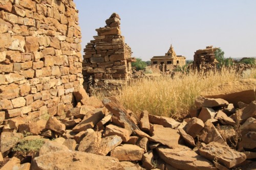 Kuldhara in Rajasthan is probably the only place in the world where an entire population of over 17,000 people vacated en masse, of their own accord, and disappeared into the thick of a misty night never to return.