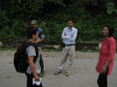 bachendri Pal and Premlatha Agarwal with the Tata Relief and SMBA Staff