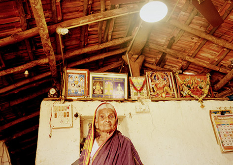 SELCO Solar - Shantavva a freedom fighter appreciates SELCO lights in her home in Dharwad