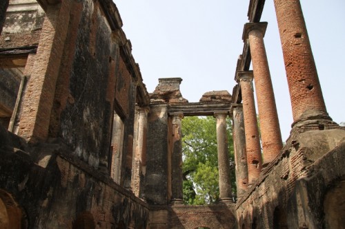 That said, The Archaeological Survey of India has done a commendable job of preserving it as they found it, with information about the history of the monument aesthetically laid out on stone panels.