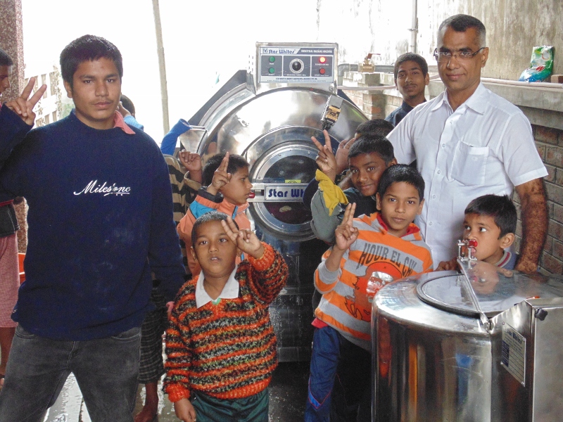 From Easing Laundry Duties To Treating A 3-Year Old Burn Victim – The Incredible Work of This Committed Team of Doctors Continues!