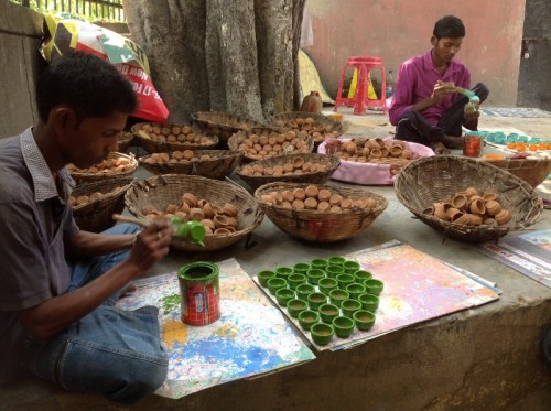 Hand painting diyas