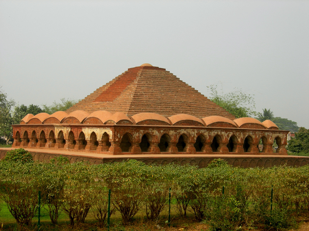 File:Rasmancha of Sitaram temple of Bera family at Berabagan area of  Sridharpur in Paschim Medinipur district, West Bengal 01.jpg - Wikimedia  Commons