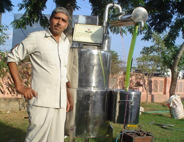 How RickshawPuller Dharamveer Singh Became A Successful Entrepreneur