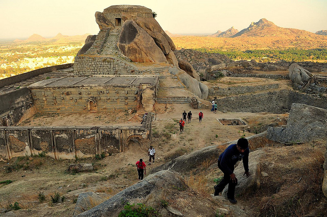 Madhugiri fort