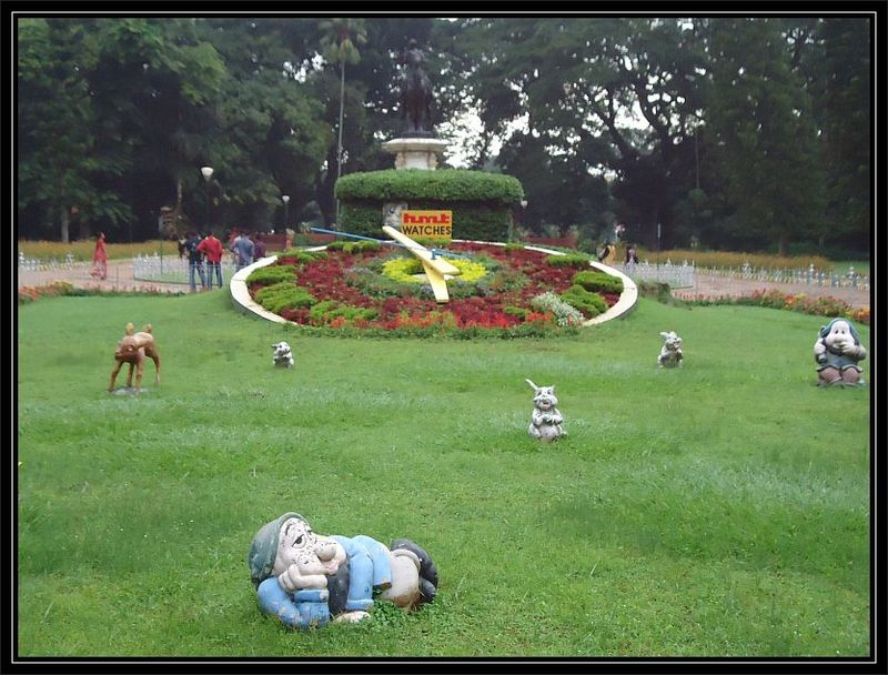 Lal Bagh Garden, Bangalore - Travel Guide, Timings, Location, Places to  Visit