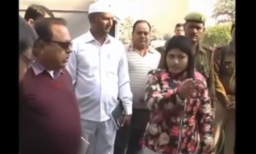 VIDEO: This Woman District Magistrate Will Make Any Corrupt Official Hang His Head In Shame
