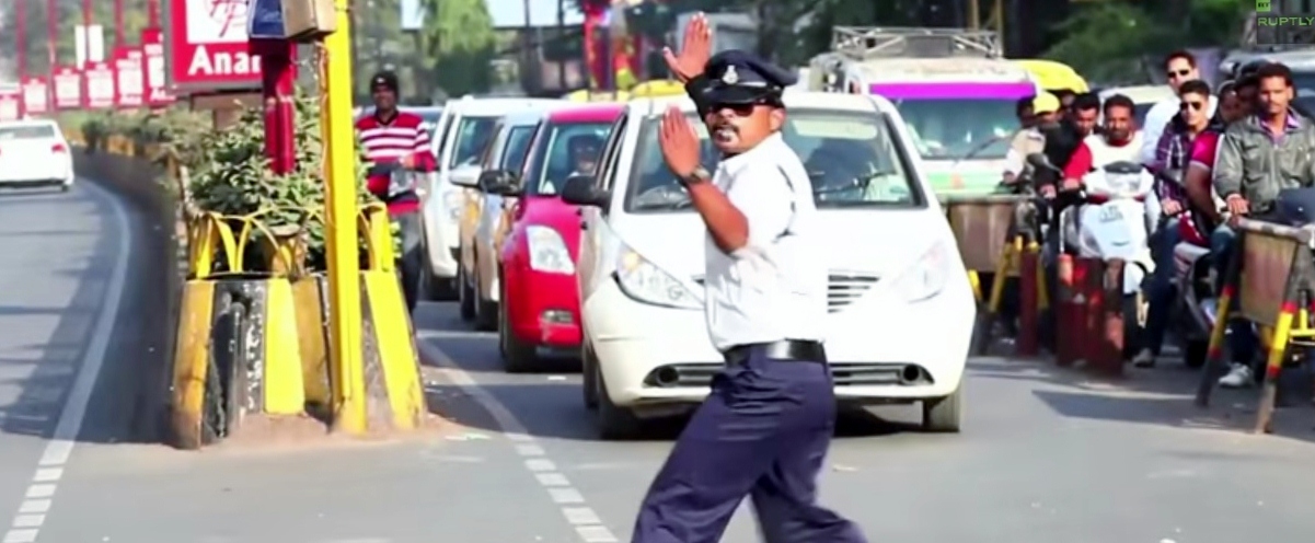 VIDEO: The Traffic Cop Who Moonwalks On The Street To Manage Traffic