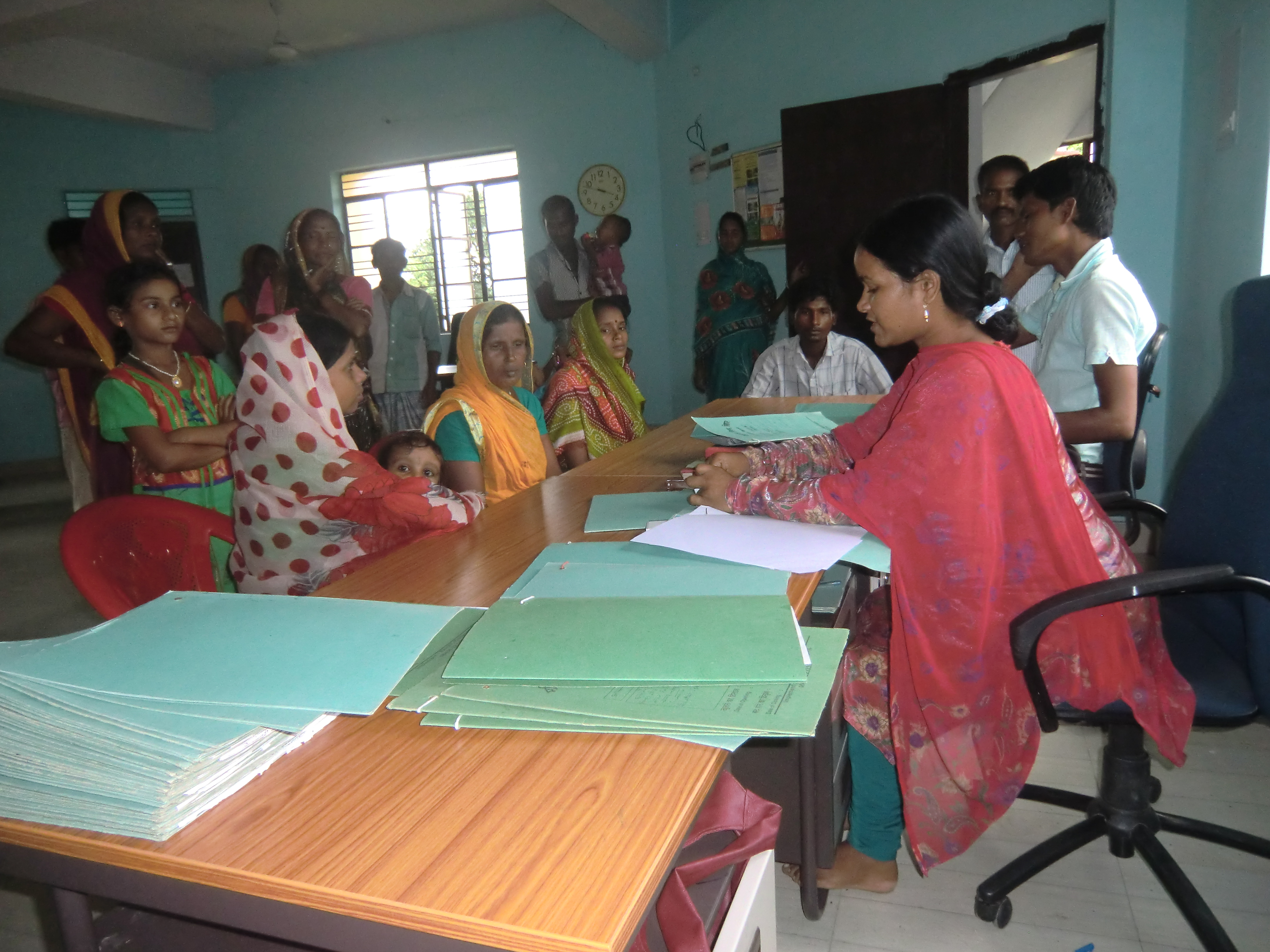 A counselling session of the Mahila Dastak group underway in Kishanganj, Bihar. An initiative of the NGO Rapid Act for Human Advancement Training (RAHAT), the Mahila Dastak groups - each comprising 15-20 women volunteers - in Kishanganj and five other districts covering 120 villages, have been formed to help victims of domestic violence. (Credit: Ajitha Menon\WFS)