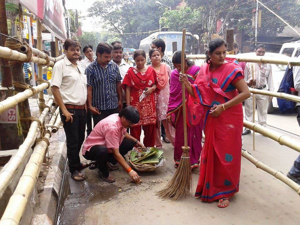 Despite being divided across party lines, women councillors in Kolkata are keen on concentrating on regularising standards of sanitation, drainage and water supply in addition to access to education. (Credit: Saadia Azim\WFS)