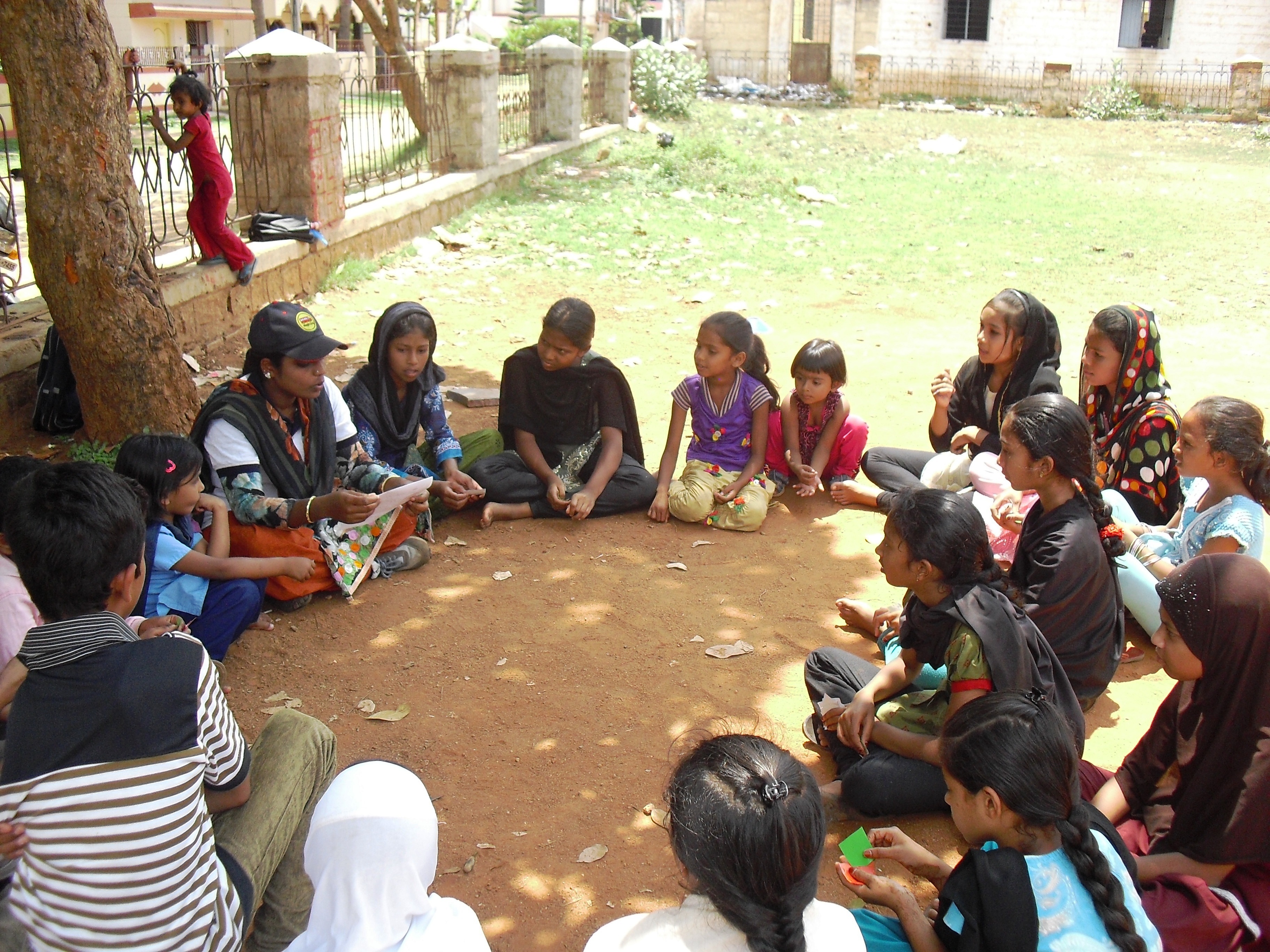 Zaiba Taj, or ‘pilelo-didi’ as she is known among her mentees, makes it a point to introduce interesting educational games and other sporting activities to make schooling enjoyable for children. (Credit: Roshin Varghese\WFS)