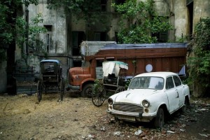 How Whatsapp is being used to Report Abandoned Vehicles and Fight Crime in Ahmedabad