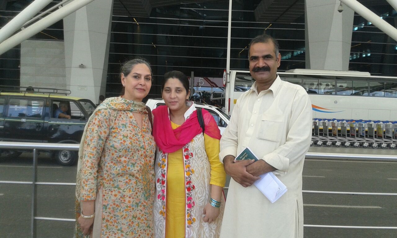 Mrs. Sajjda Imran with the Kohlis while leaving from India 