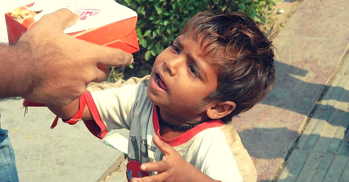 These ‘Hunger Heroes’ Are Feeding India’s Poor Meals They’ve Never Had. With Your Excess Food.