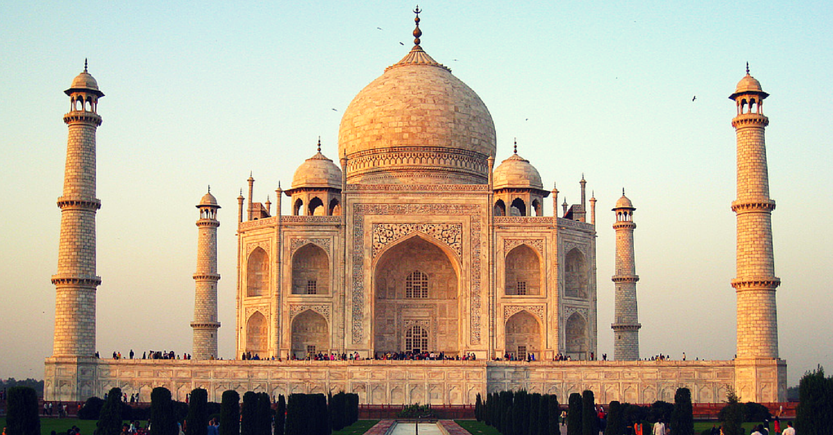 Taj Mahal Entered the World of Social Media. And Totally Rocked It!