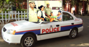 When 3 Delhi Cops Turned into Doctors & Helped Deliver a Baby Girl in a Van