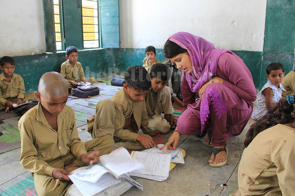 Once an industrious child labourer, who used to stitch footballs to help out her parents, 19-year-old Zainab has transformed herself into an activist committed to the cause of children’s education. (Credit: Azera Parveen Rahman\WFS)