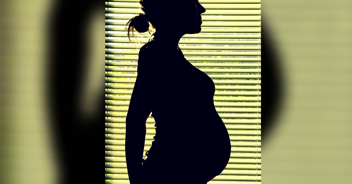 In a Historic Move, Maharashtra Govt Grants Maternity Leave to Women Having a Surrogate Baby