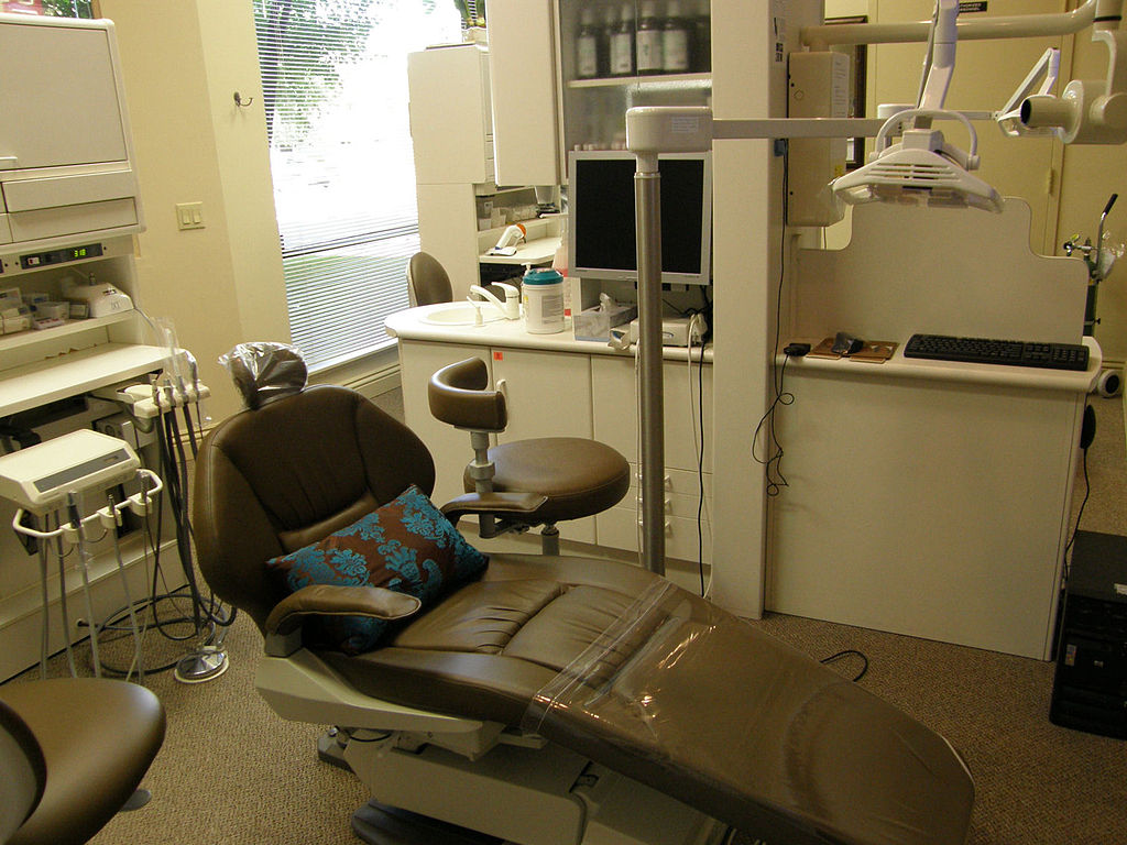 IIT Kanpur Dental Chair