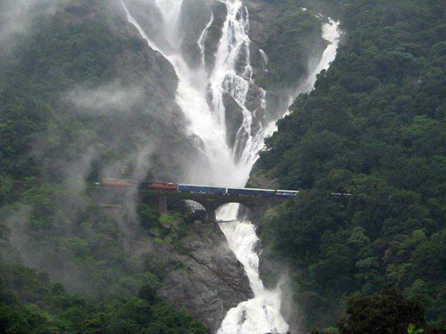 The Chennai Express makes a stop at the Dudhsagar train station. Pic source: http://www.filmapia.com/films/movies/c/chennai-express