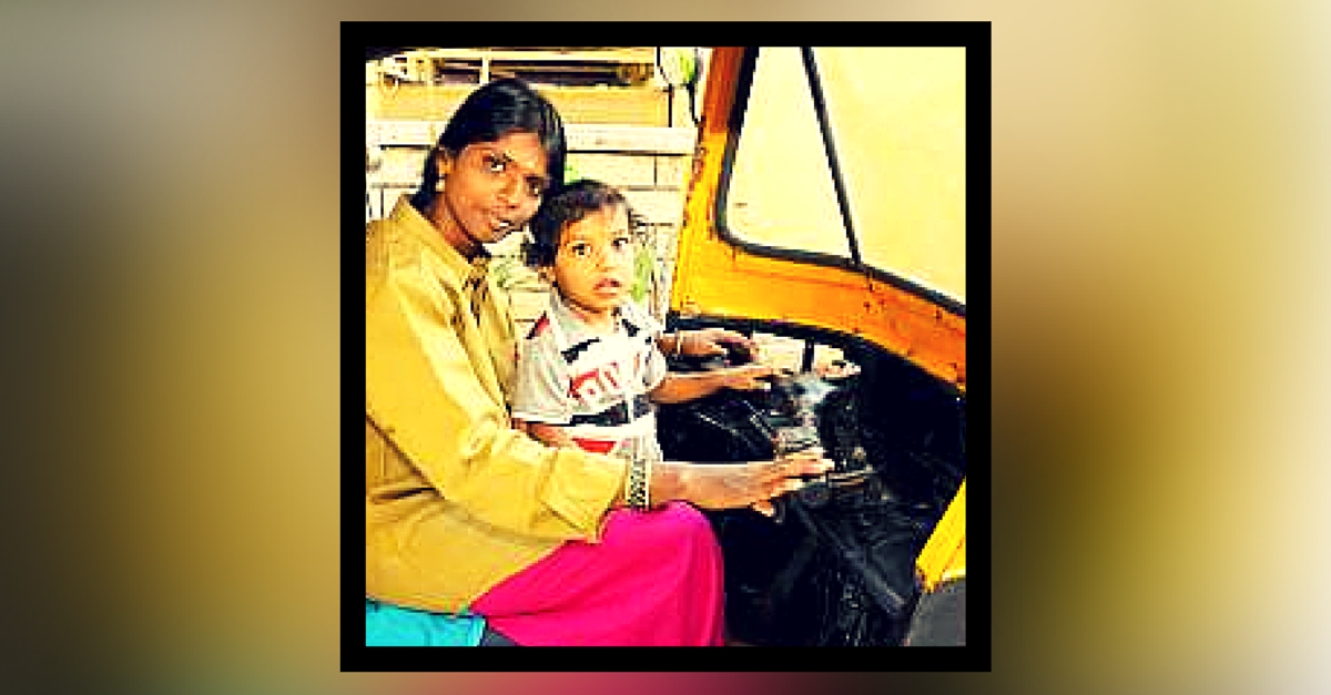 Meet the 22-Year-Old Woman Auto Driver in Bengaluru Who Is Studying for the IAS Exam