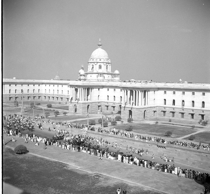 Studio/Jan.52,A52h Republic Day Celebrations (January 26, 1952): Dr. Rajendra Prasad, the President of India, driving in State towards the Saluting Base.