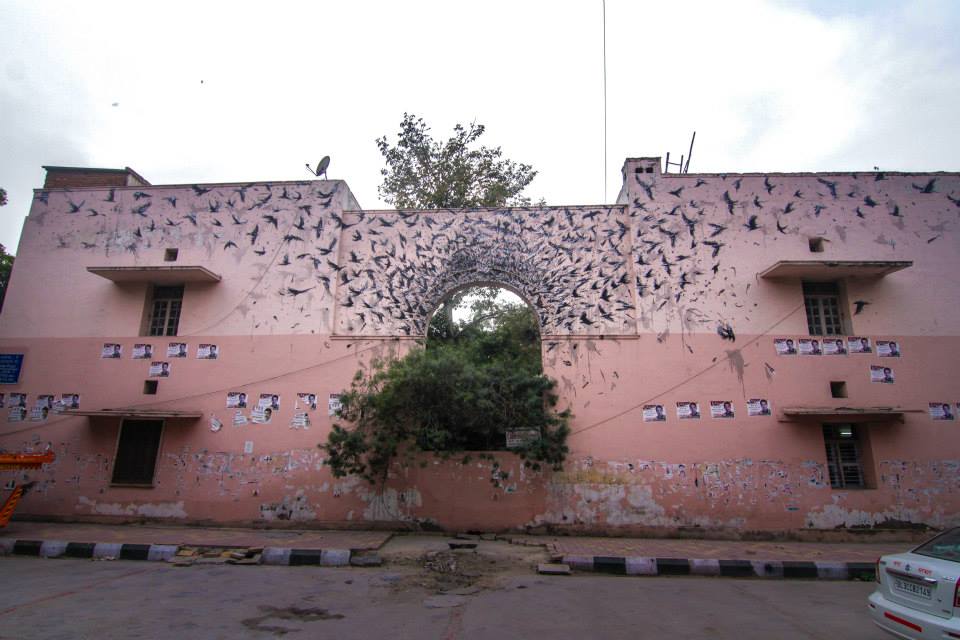  at Block 7, Lodhi Colony, opposite Republic of Chicken in Meherchand Market. 