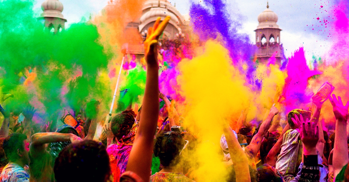 Scorpions, Cow Dung, Kushti – 6 Surprising Ways in Which Holi Is Celebrated in India