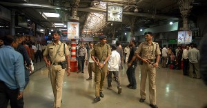 Mumbai Railway Police Rescue 97-Year-Old Pakistani Man. Reunite Him With Indian Family
