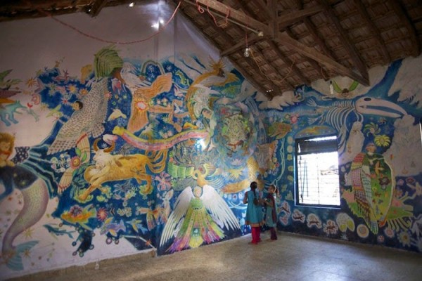 Artists from India and Japan Transform the Walls of a Bihar School