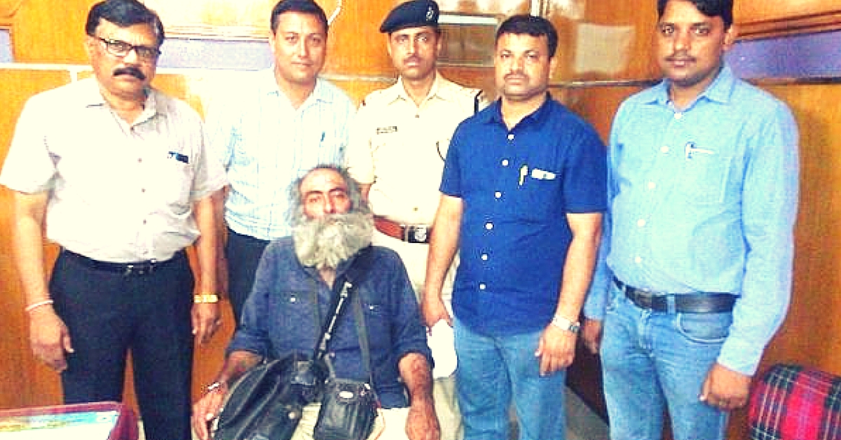 One Call to the Railway Helpline Number, & Officials Escorted a 70-Year-Old All the Way to Delhi