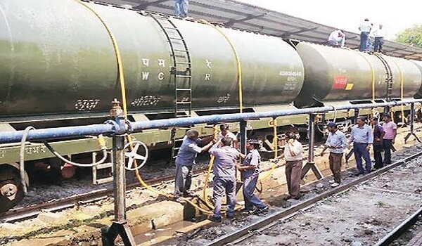 Train carrying water to drought hit Latur