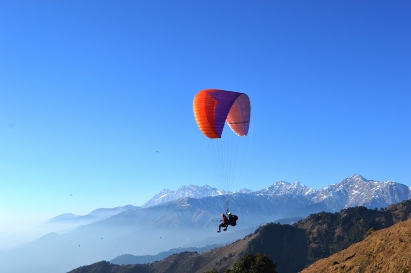 Paragliding in Bir