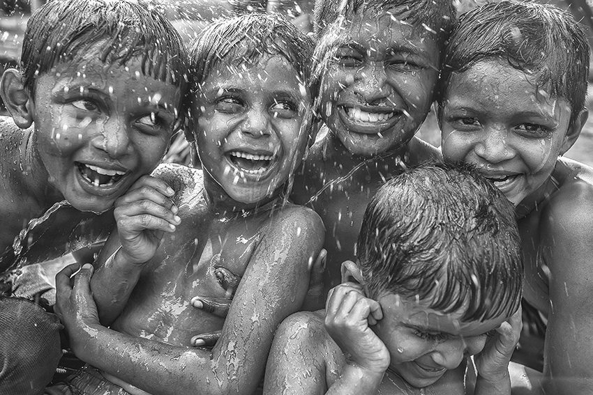 Play-in-water-by-prashant-godbole