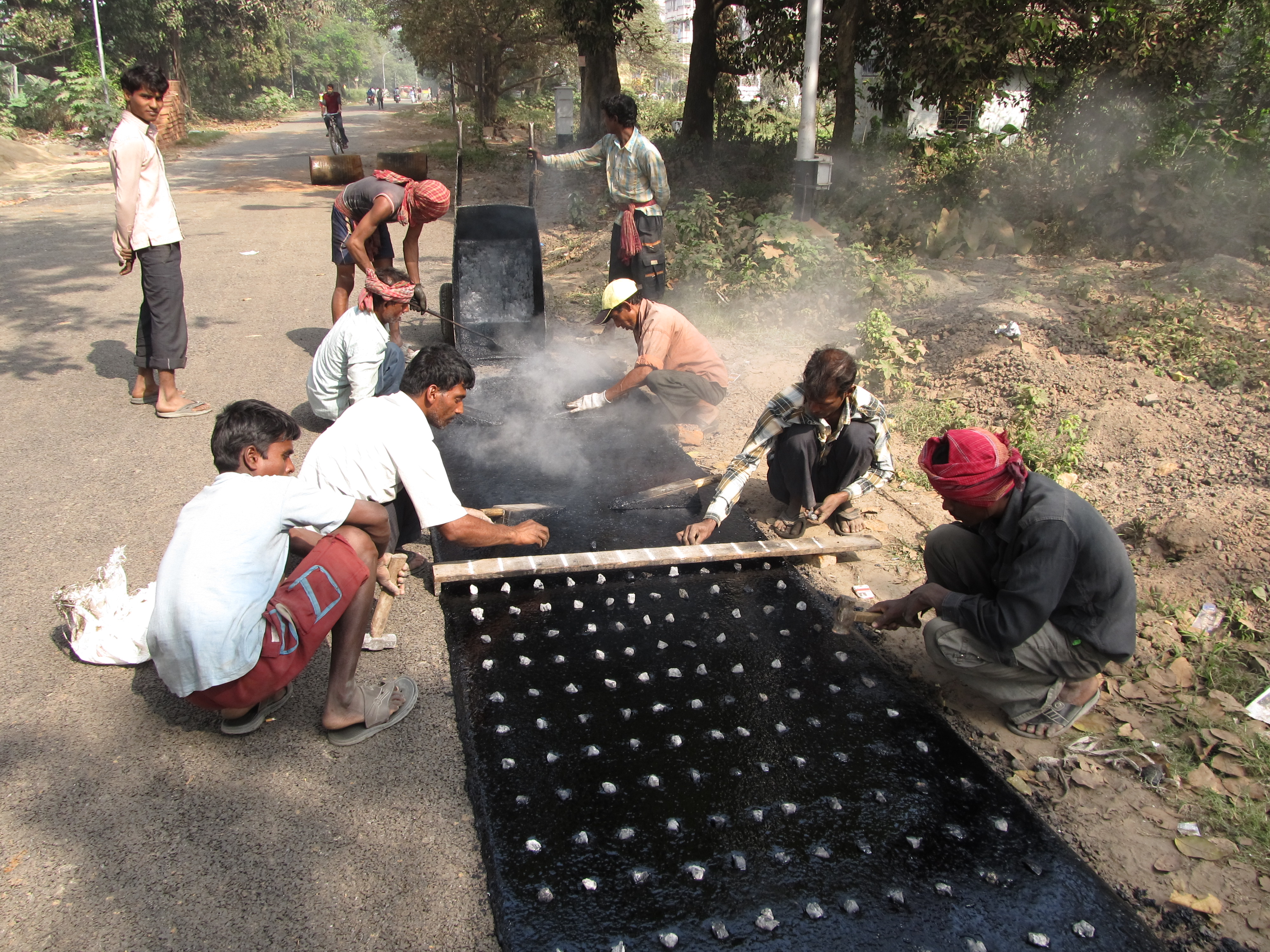 Road_Repairing_Work_-_Padmapukur_Water_Treatment_Plant_Road_-_Howrah_2011-12-18_0407