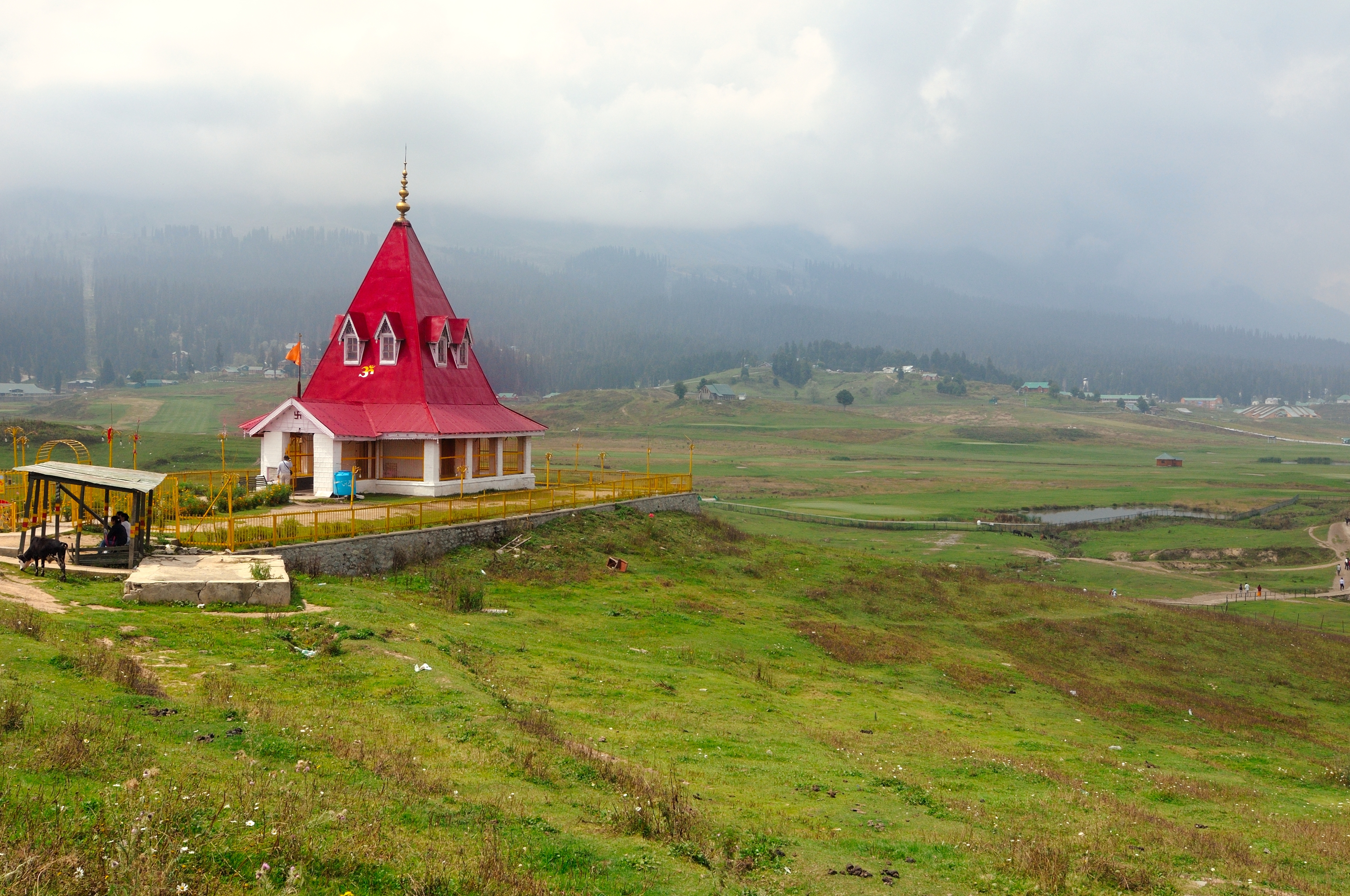 The_Ancient_Maharani_Temple(Gulmarg,Kashmir)_DivyaGupta_forWiki