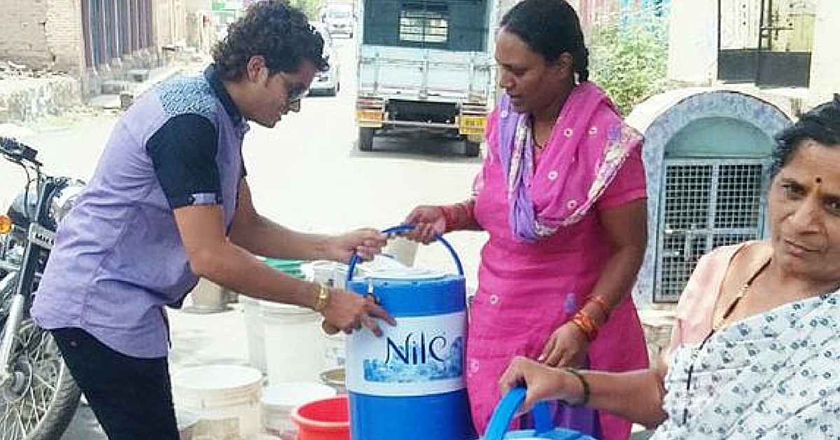 This Man Uses His Limited Resources to Buy Drinking Water for Poor Residents in Drought-Hit Junnar