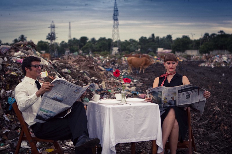 Ribhu Vohra and Chandrah Nusselein at the Kurumbapet dumpsite, Pondicherry (WasteLess)