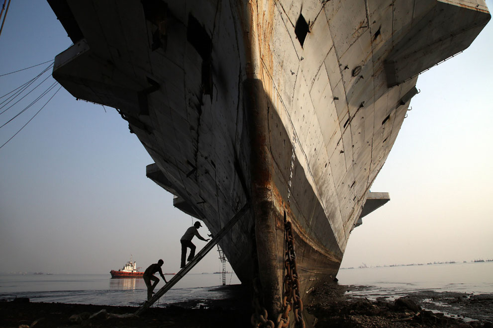 ins-vikrant-at-breakers