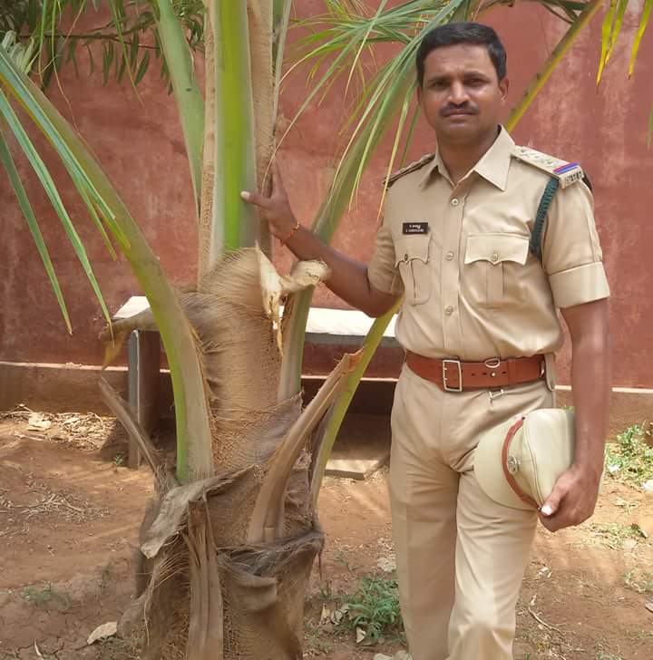 Harikrishna Kuragayala, sub-inspector from the Reserve Police of Kadappa, the green warrior 