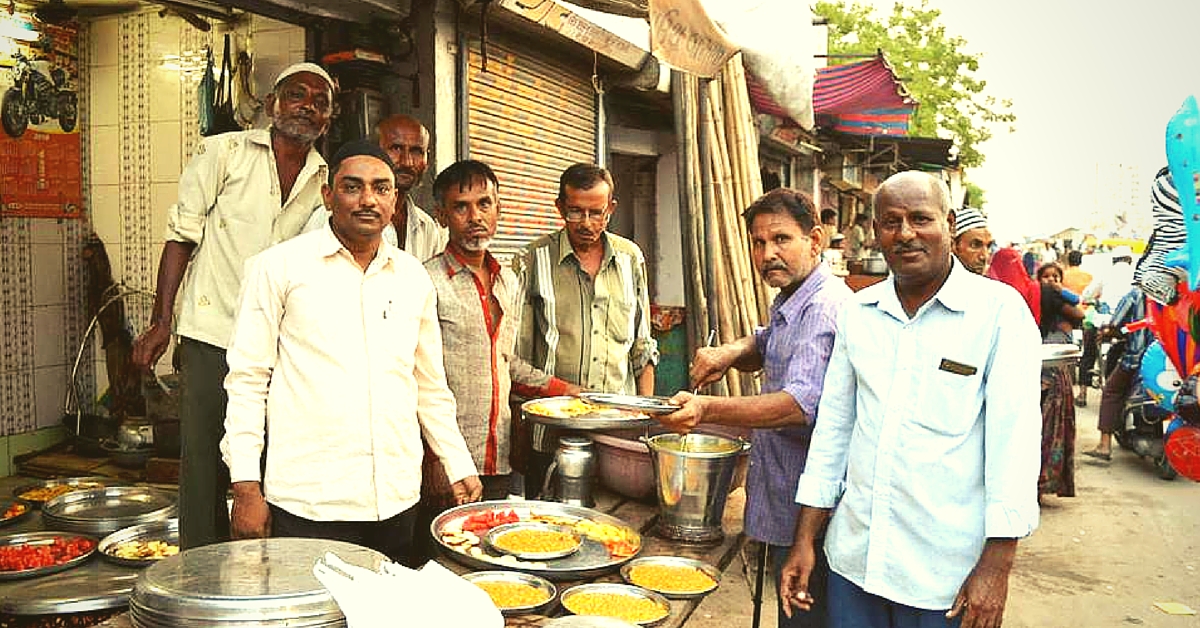 For 8 Years Now, This Ahmedabad Group Has Been Distributing Free Food for Iftar