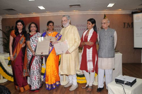 Smt. Josephine Selvaraj receiving 20th IMC-Ladies Wing Jankidevi Bajaj Puraskar - 2012 from Shri Gerson da Cunha, noted Advtg. & Theatre Personality & Social Activist. Smt. Amita Haribhakti, Chairman-Awards Sub Committee, Smt. Darshana Doshi, President – LW, Smt. Nandita Das, Award Winning Film Actor & Social Activist and Dr. Justice C.S. Dharmadhikari, Chairman Awards Committee looks on.